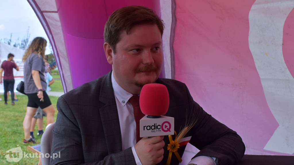 Odzyskanie praw miejskich i dożynki w Dąbrowicach