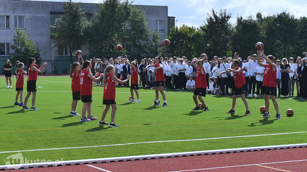 Rozpoczęcie roku szkolnego w SP nr 9 w Kutnie