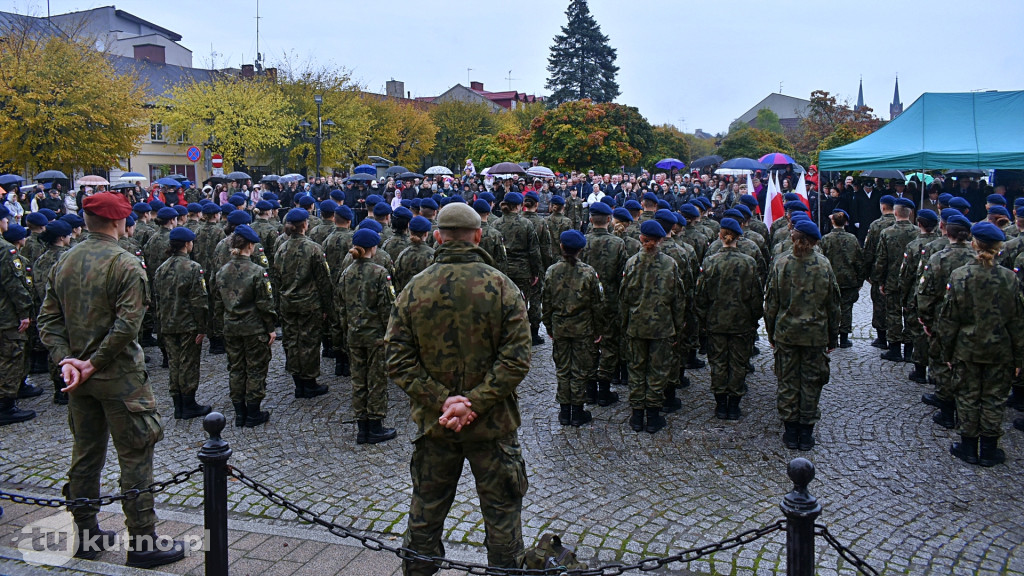 Przysięga i pokazy kadetów liceów mundurowych