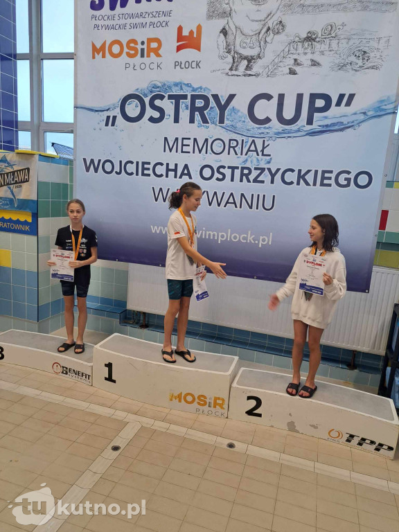 UKS Delfinek Kutno z workiem medali
