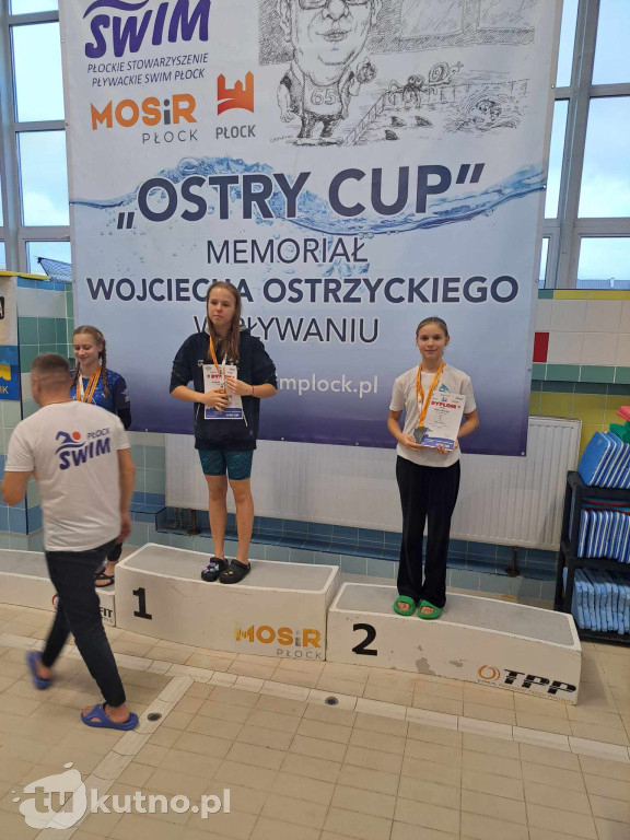 UKS Delfinek Kutno z workiem medali