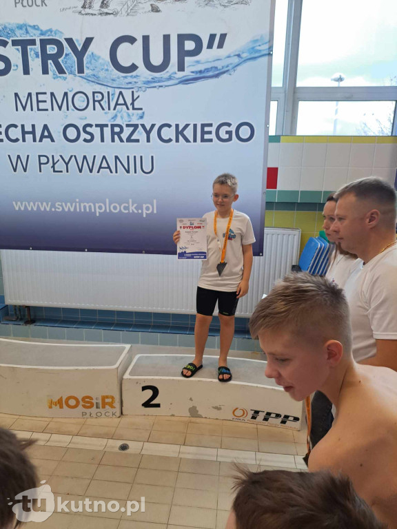 UKS Delfinek Kutno z workiem medali