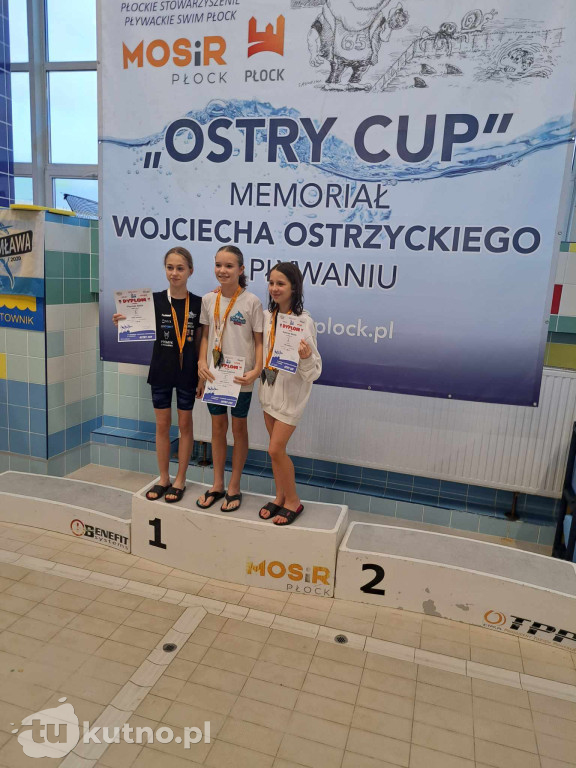 UKS Delfinek Kutno z workiem medali