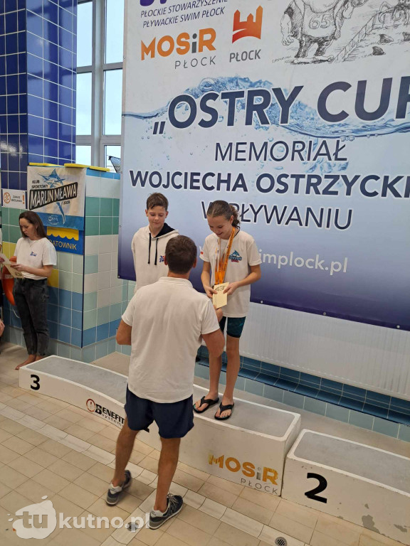 UKS Delfinek Kutno z workiem medali