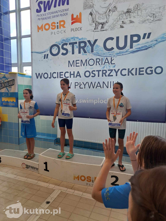 UKS Delfinek Kutno z workiem medali