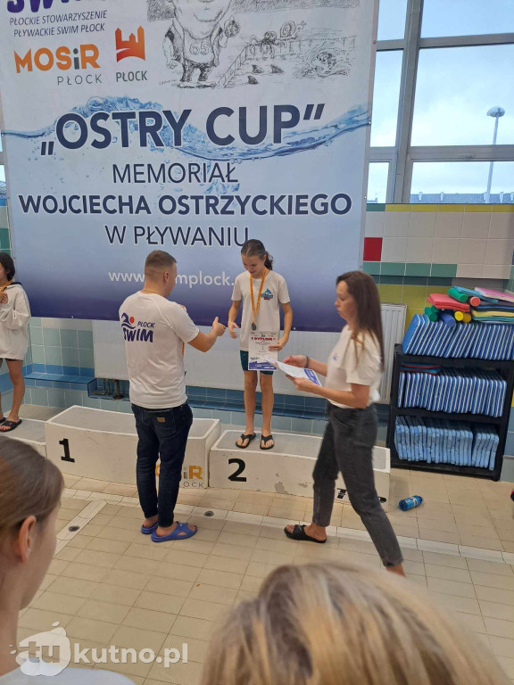 UKS Delfinek Kutno z workiem medali