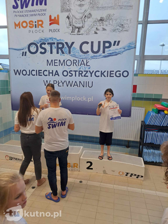 UKS Delfinek Kutno z workiem medali