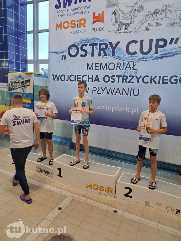 UKS Delfinek Kutno z workiem medali