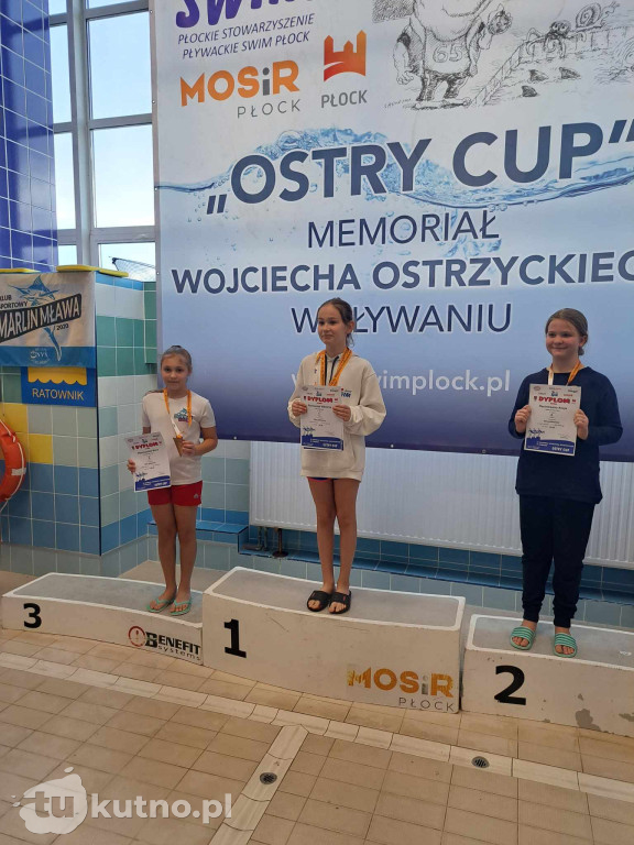 UKS Delfinek Kutno z workiem medali