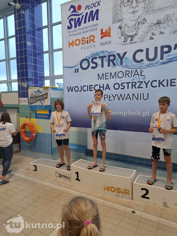 UKS Delfinek Kutno z workiem medali