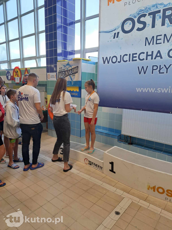 UKS Delfinek Kutno z workiem medali
