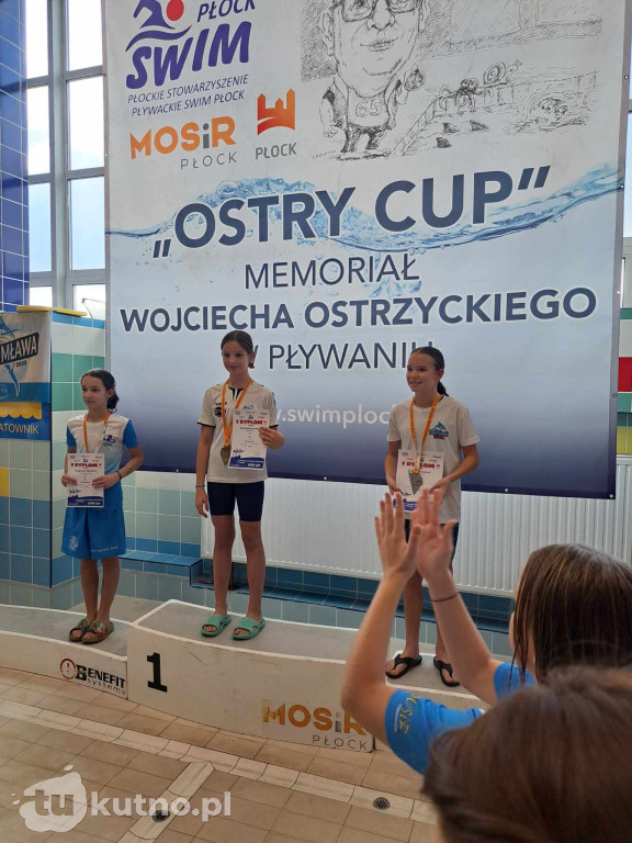 UKS Delfinek Kutno z workiem medali
