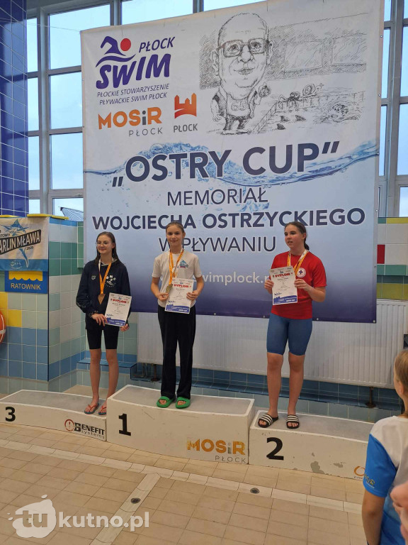 UKS Delfinek Kutno z workiem medali