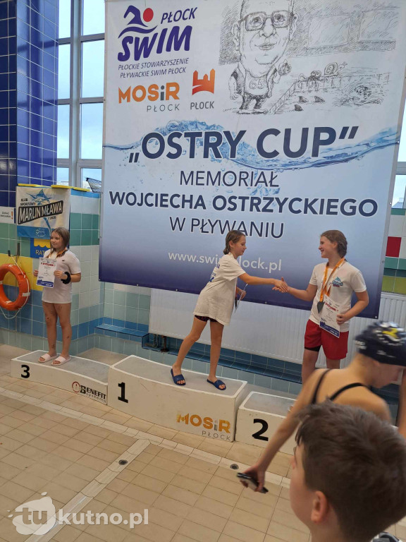 UKS Delfinek Kutno z workiem medali