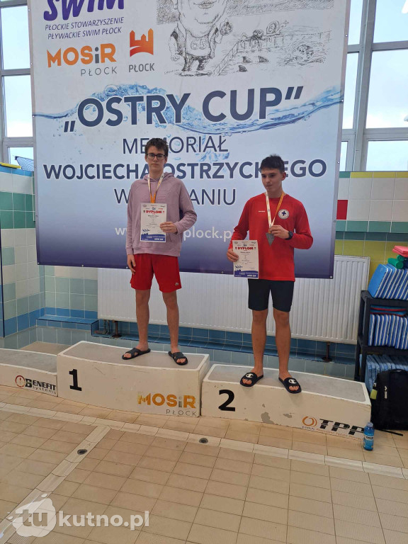 UKS Delfinek Kutno z workiem medali
