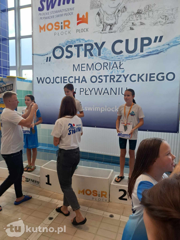 UKS Delfinek Kutno z workiem medali
