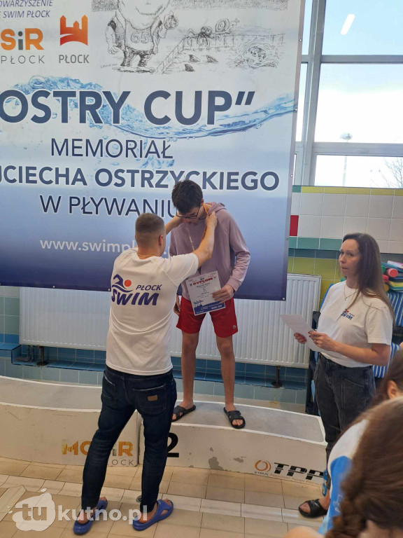 UKS Delfinek Kutno z workiem medali