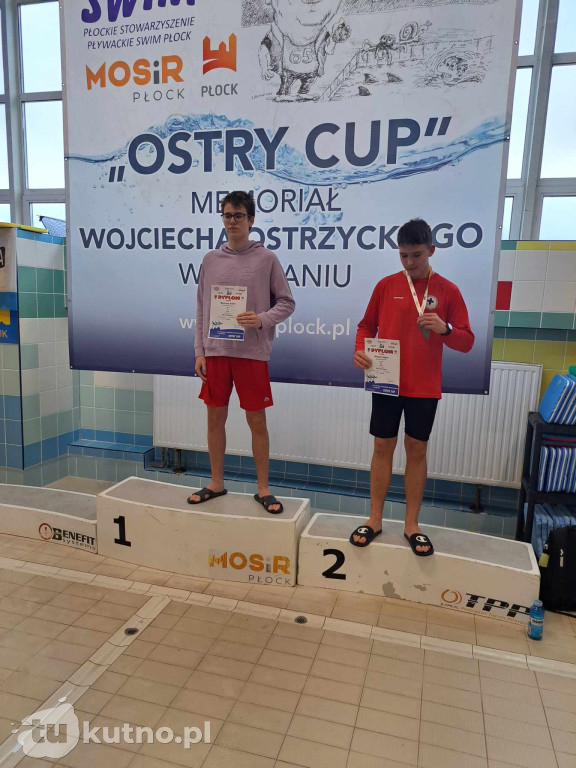 UKS Delfinek Kutno z workiem medali