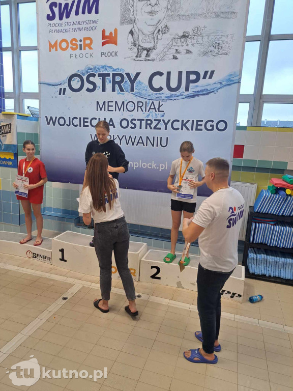 UKS Delfinek Kutno z workiem medali