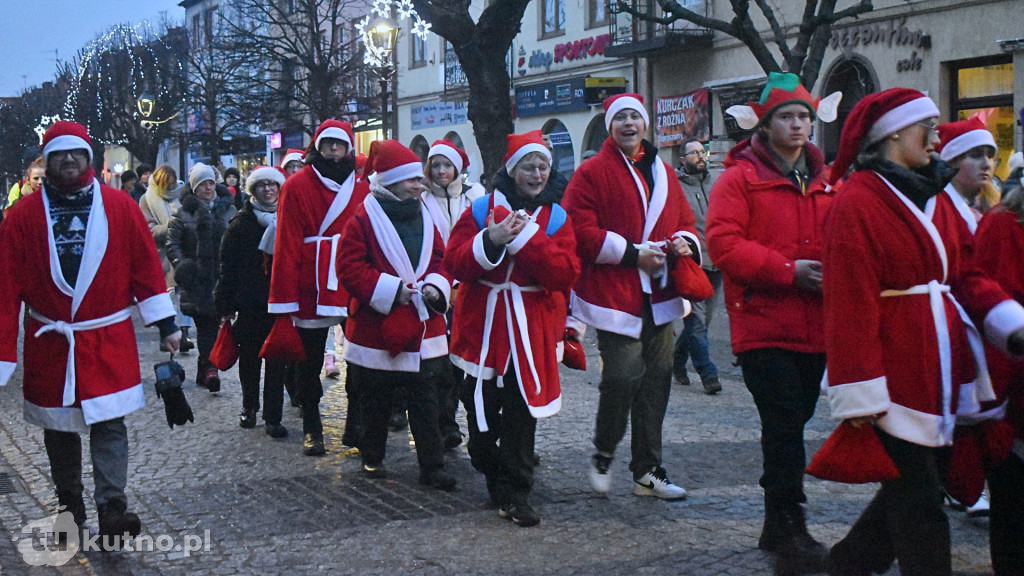 Świąteczna Parada Mikołajów przeszła ulicami Kutna