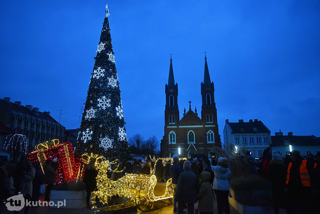 Świąteczna Parada Mikołajów przeszła ulicami Kutna