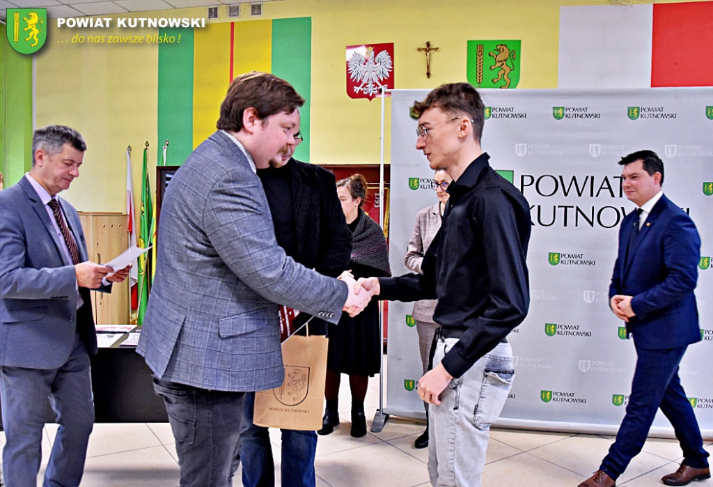 Powiatowy konkurs z okazji Święta Niepodległości