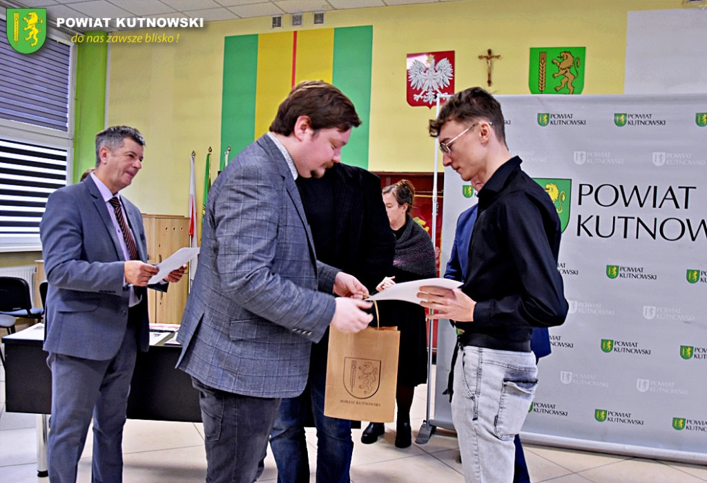 Powiatowy konkurs z okazji Święta Niepodległości