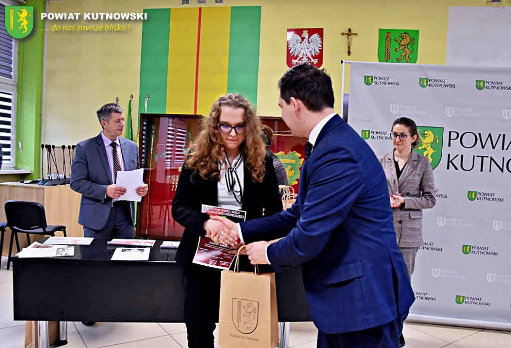 Powiatowy konkurs z okazji Święta Niepodległości