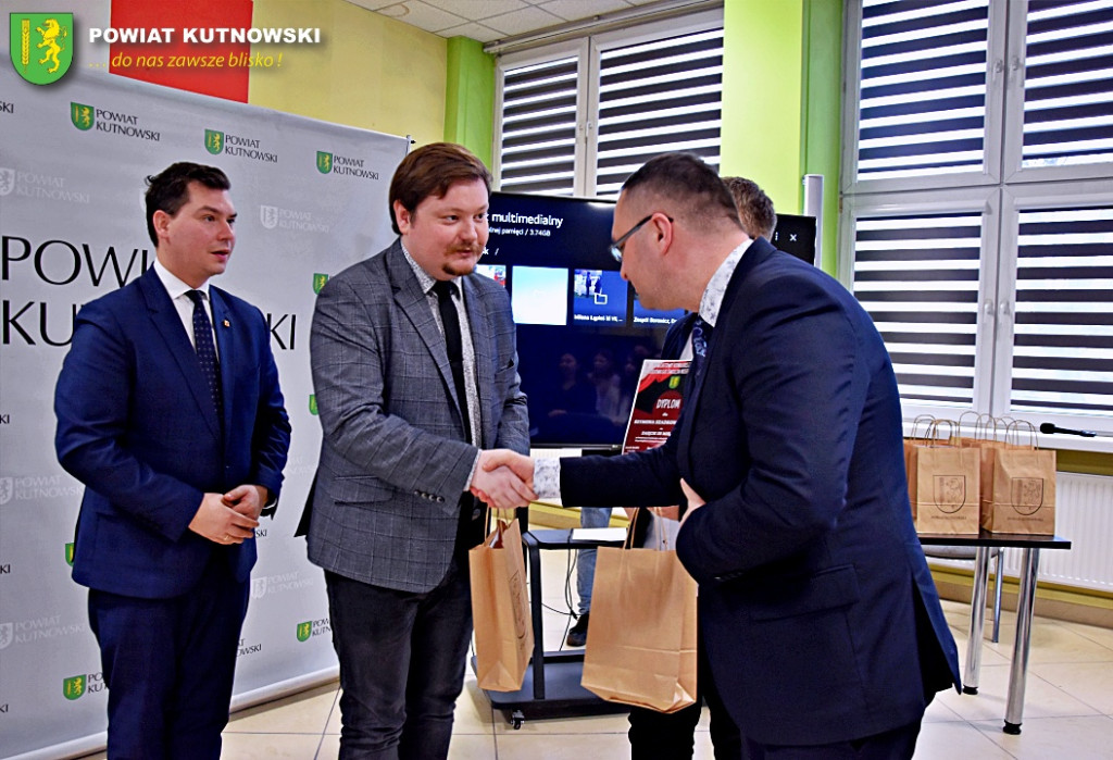 Powiatowy konkurs z okazji Święta Niepodległości
