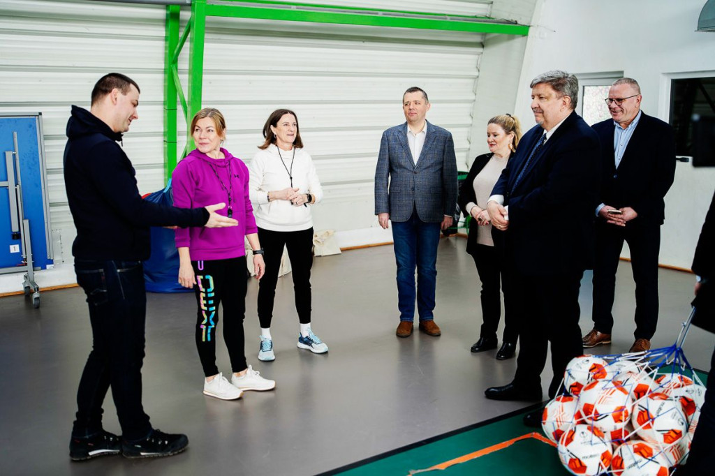 Wizyta marszałka w Dąbrowicach i Krośniewicach
