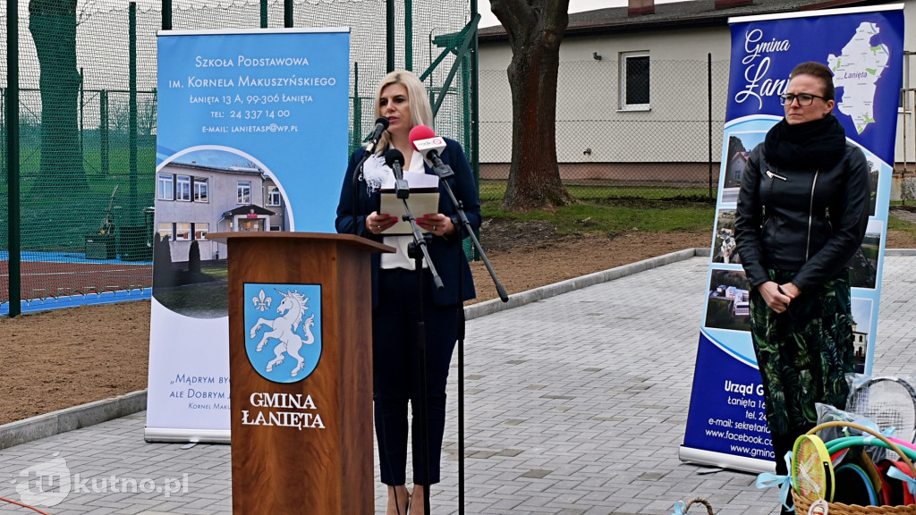 Uroczyste otwarcie boiska w Łaniętach