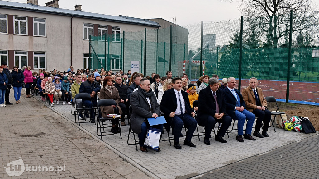 Uroczyste otwarcie boiska w Łaniętach