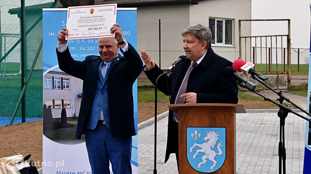 Uroczyste otwarcie boiska w Łaniętach