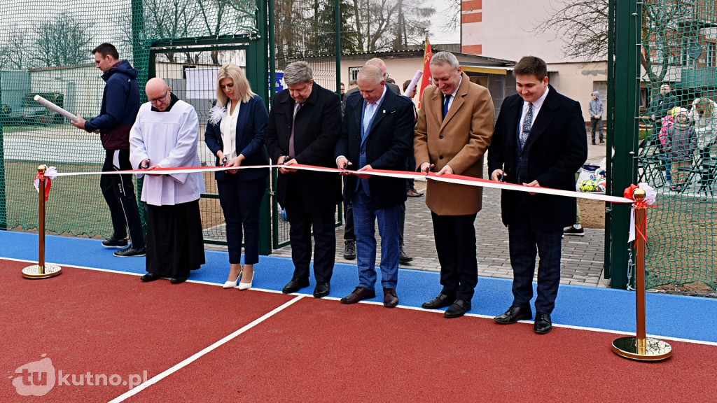Uroczyste otwarcie boiska w Łaniętach