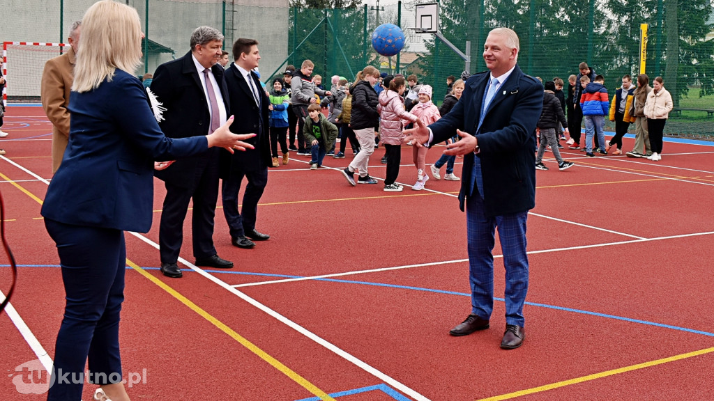 Uroczyste otwarcie boiska w Łaniętach