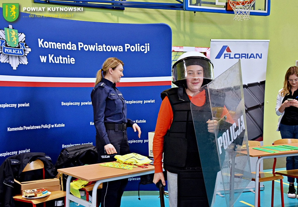 Piknik „Bądź bezpieczny i widoczny na drodze”