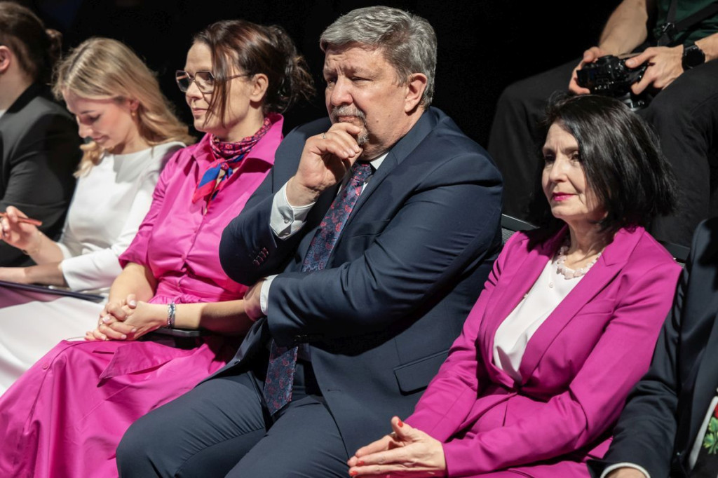 Modna gospodyni pięknym życie czyni