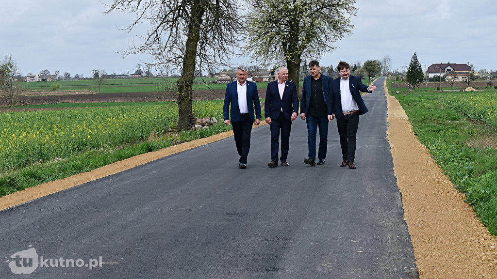 Odebranie drogi powiatowej relacji Kąty-Oporów