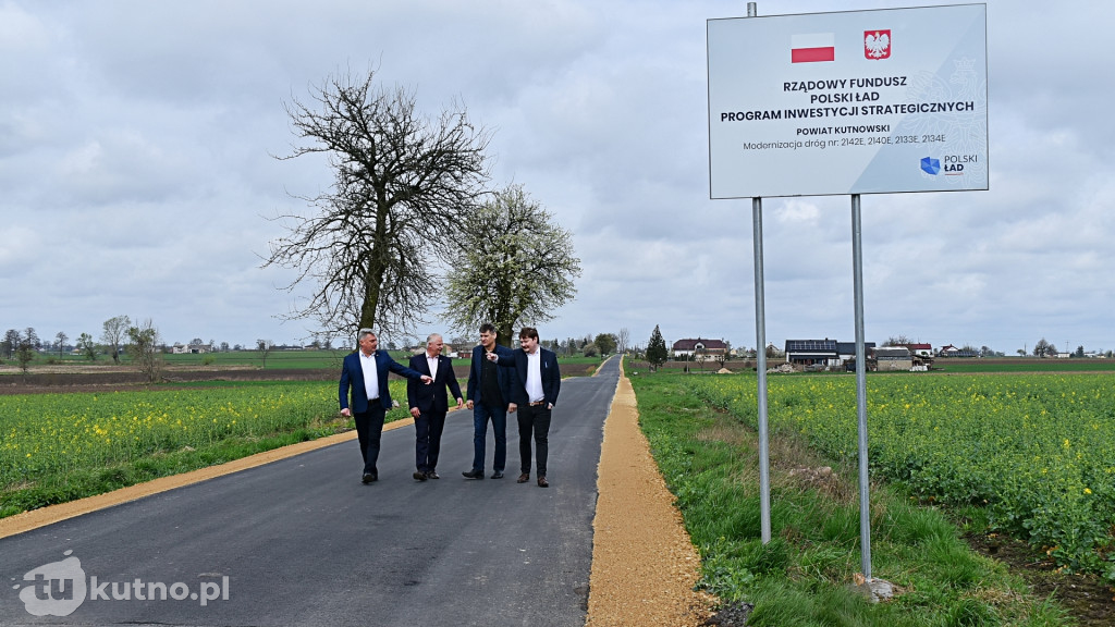Odebranie drogi powiatowej relacji Kąty-Oporów