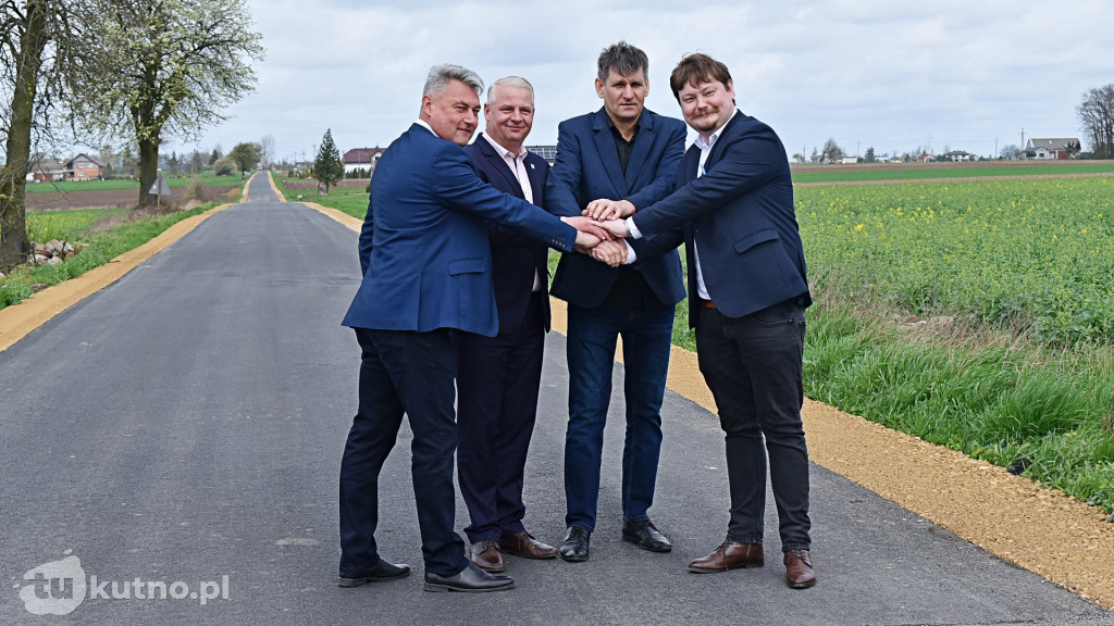 Odebranie drogi powiatowej relacji Kąty-Oporów