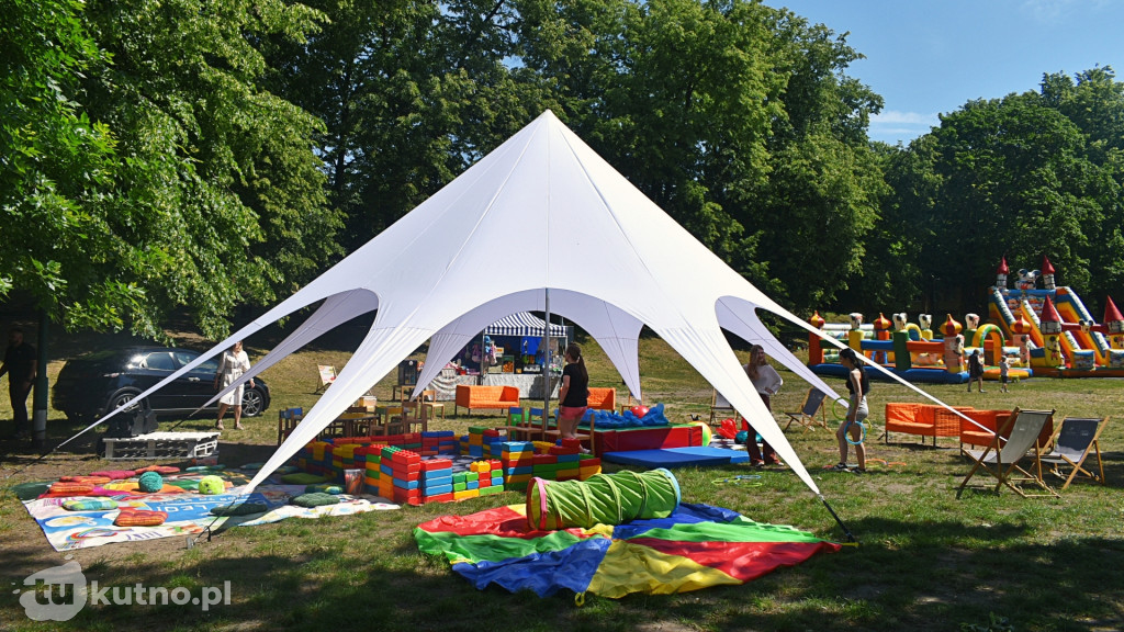 Wystartował Piknik Wśród Róż