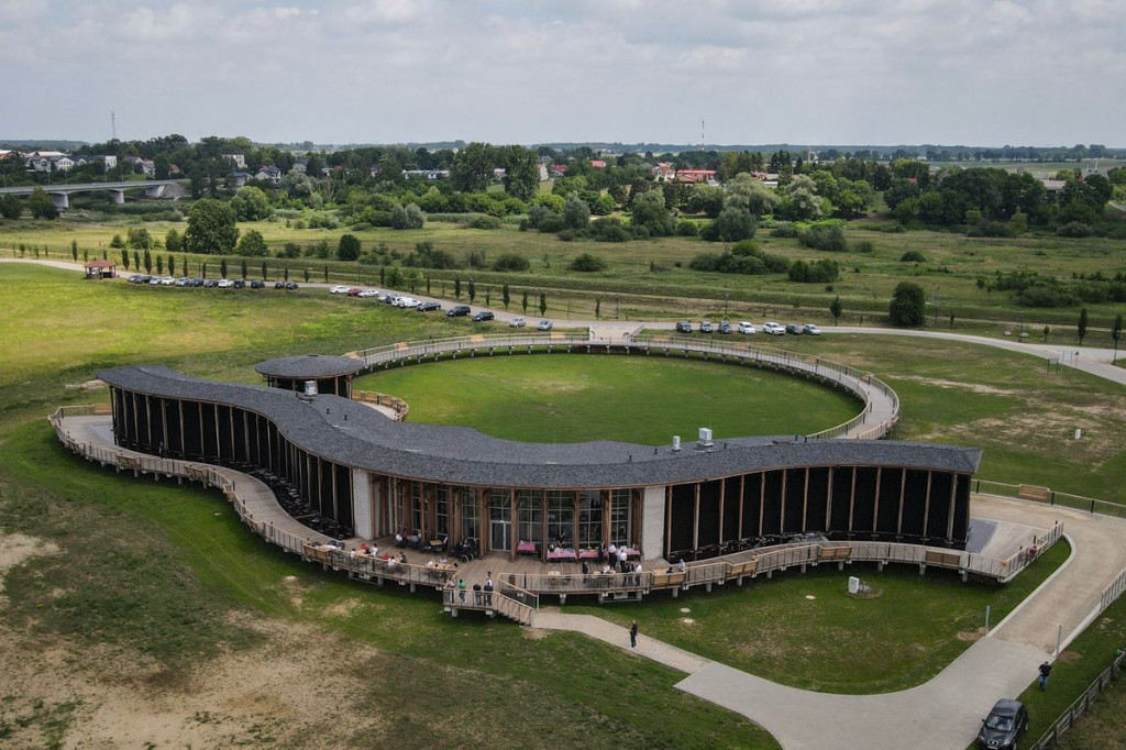 Tężnia jodowa z pijalnią wody geotermalnej w Uniejowie