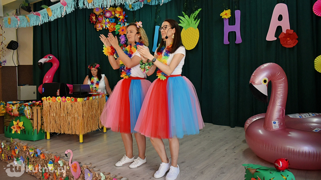 Hawajska impreza w kutnowskiej Dziewiątce