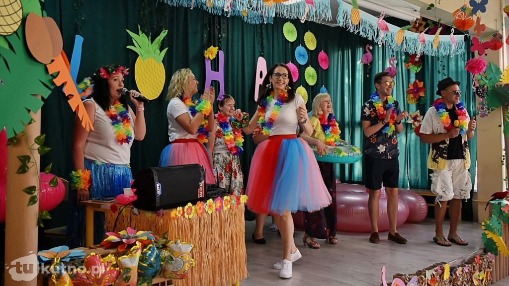 Hawajska impreza w kutnowskiej Dziewiątce