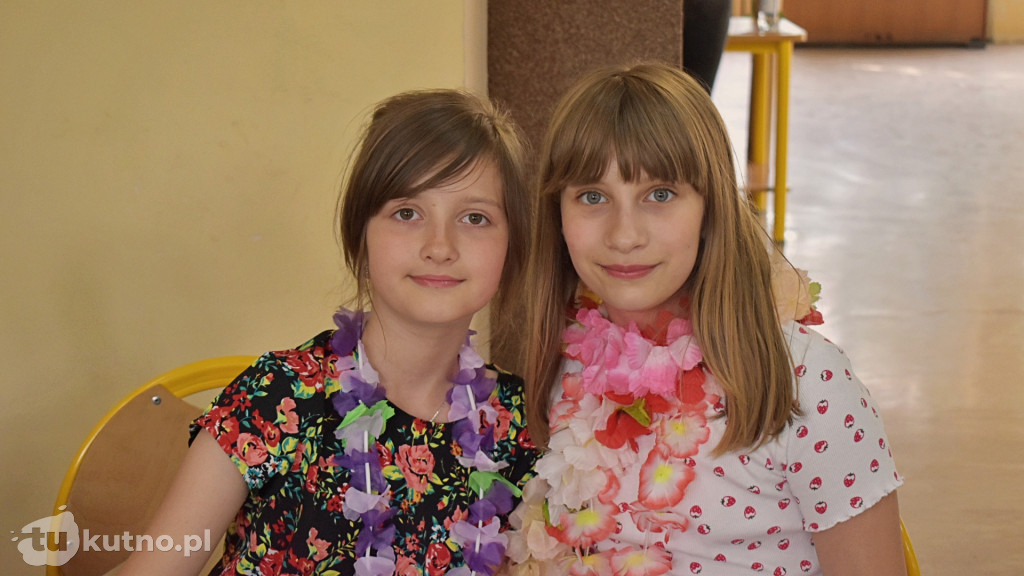 Hawajska impreza w kutnowskiej Dziewiątce