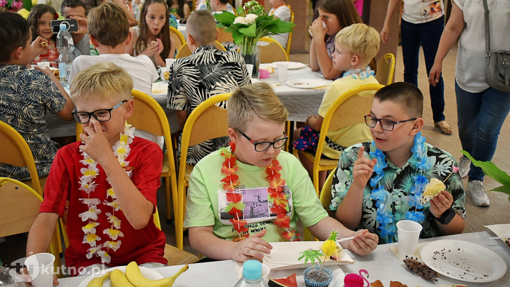 Hawajska impreza w kutnowskiej Dziewiątce