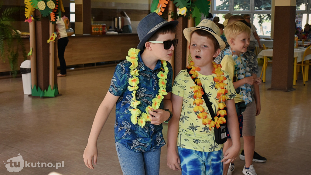Hawajska impreza w kutnowskiej Dziewiątce
