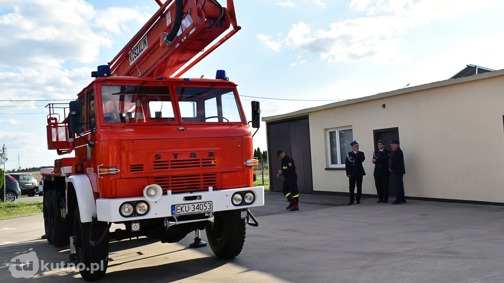 Nowy wóz w OSP Wierzbie