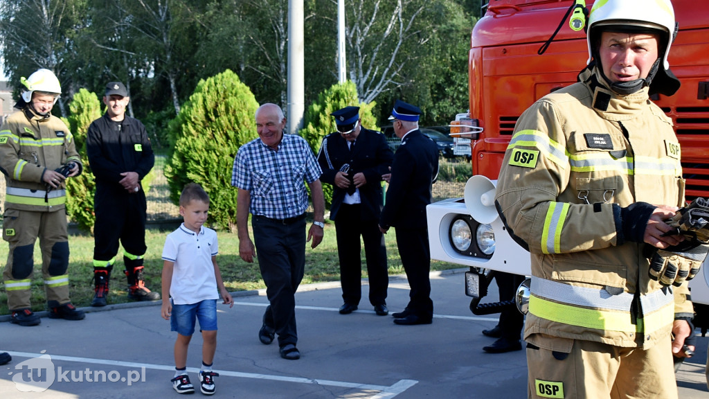 Nowy wóz w OSP Wierzbie