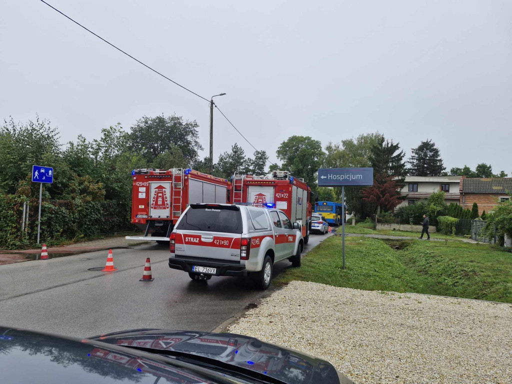 Kolizja samochodu z autobusem